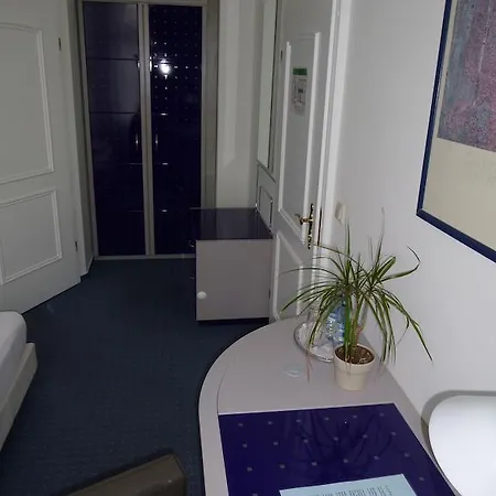 Adler Hotel 2*